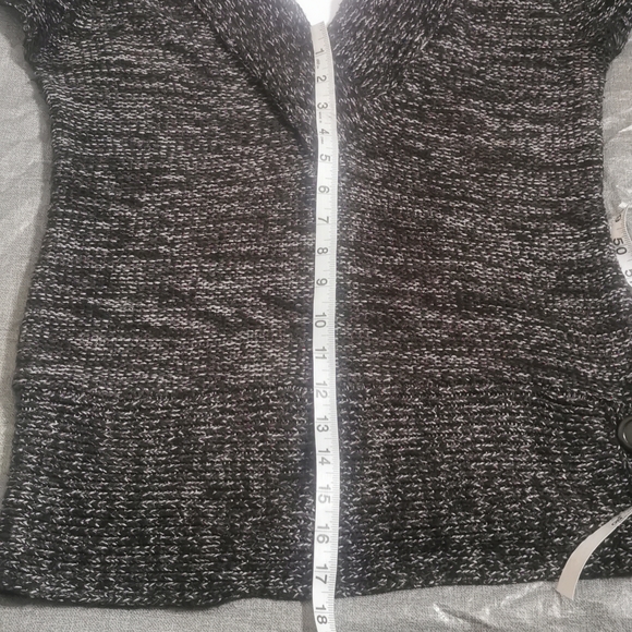 Razzle Dazzle large L  Dark Grey Gray tweed light grey V neck sweater - Picture 11 of 13